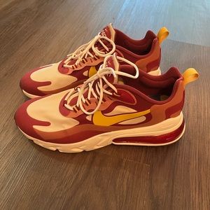 UNISEX NIKE AIR 270 REACT